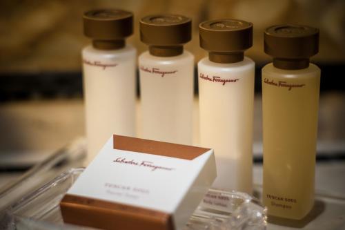 Rome Cavalieri, A Waldorf Astoria Hotel by Hilton Room Type - KING IMPERIAL ROME VIEW