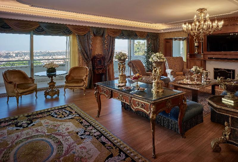 Rome Cavalieri, A Waldorf Astoria Hotel by Hilton Room Type - PETRONIUS SUITE