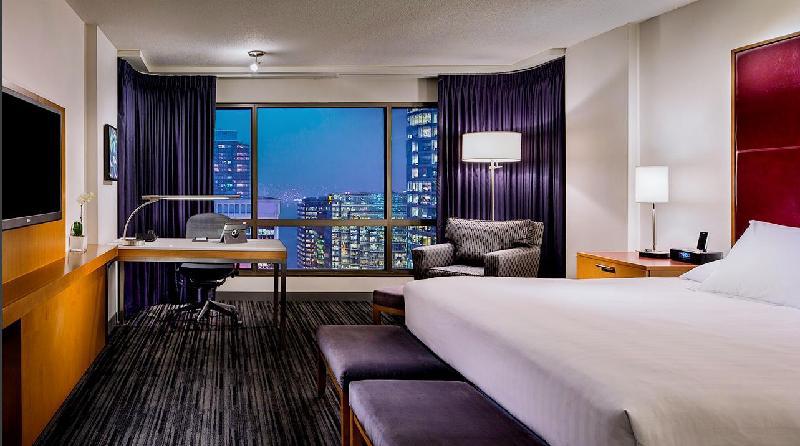 Hyatt Regency Vancouver - Tap to explore photos