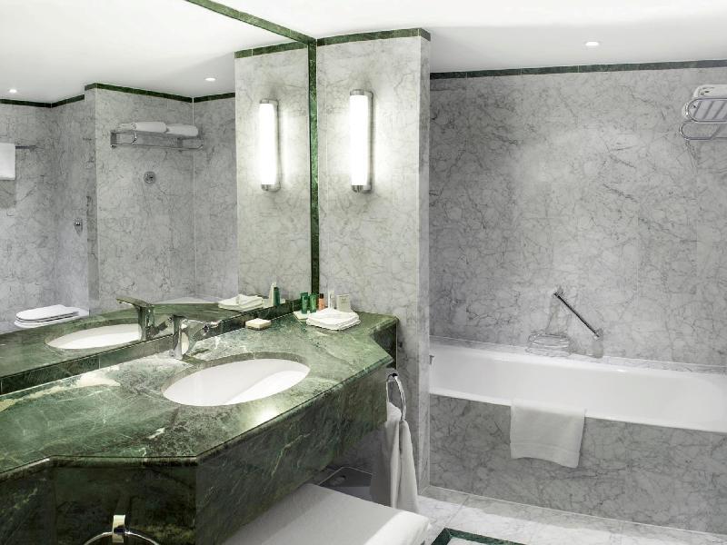 Hilton Brussels Grand Place Room Type - Junior King Suite - Lounge Access Hilton Brussels Grand Place Room Type - Junior King Suite - Lounge Access