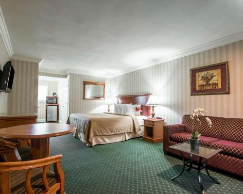 Quality Inn & Suites Anaheim Maingate Room Type - Double or Twin WITH DOUBLE BED