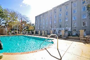 Hampton Inn Charleston - Historic District - Tap to explore photos