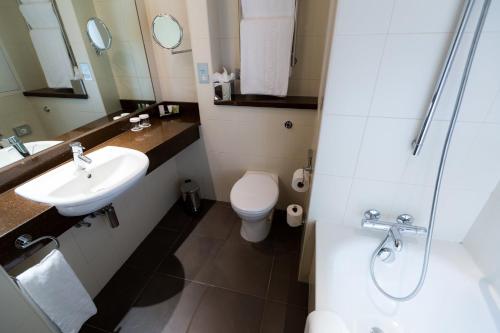 Crowne Plaza London Ealing Room Type - 2 Twin Standard