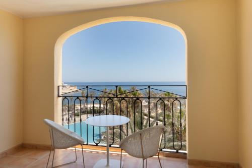Hilton Malta Room Type - KING DELUXE SEA VIEW