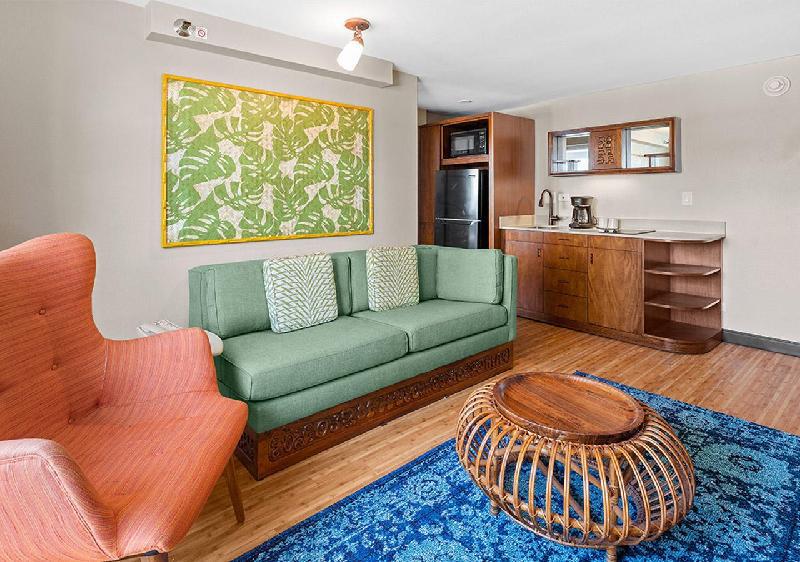 Castle Bamboo Waikīkī Hotel Room Type - 1 Bedroom Suite City/Mountain View with Kitchenette Castle Bamboo Waikīkī Hotel Room Type - 1 Bedroom Suite City/Mountain View with Kitchenette