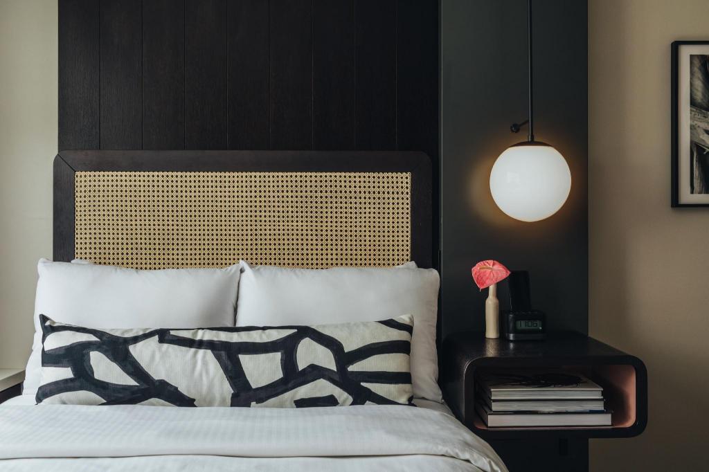 Hotel Renew Room Type - DOUBLE PREMIUM SEA VIEW
