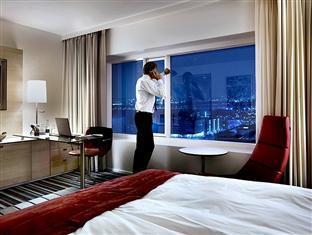 Crowne Plaza Copenhagen Towers - Tap to explore photos
