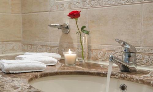 Hilton Cairo Zamalek Residences - Tap to explore photos
