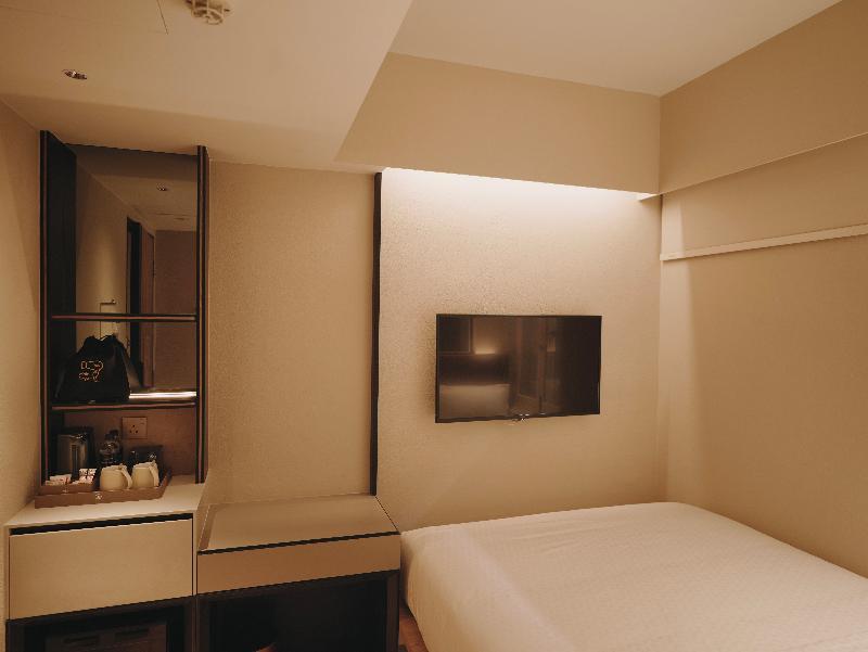 Hotel 1900 @ Chinatown Room Type - Standard Queen Room (Without Window)