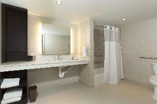 Doubletree by Hilton Hotel Deerfield Beach - Boca Raton Room Type - 1 KING BED JUNIOR SUITE