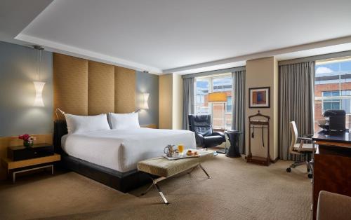 Battery Wharf Hotel, Boston Waterfront - Tap to explore photos