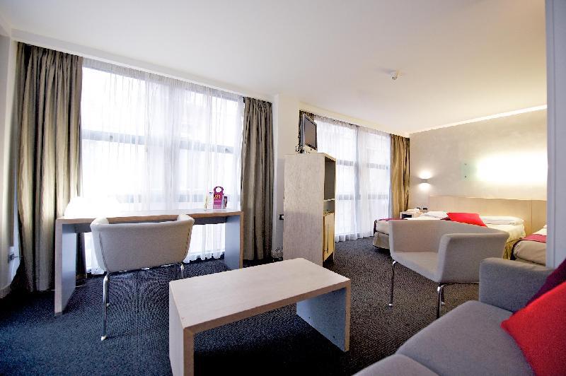 Mercure Hotel Palermo Centro - Tap to explore photos