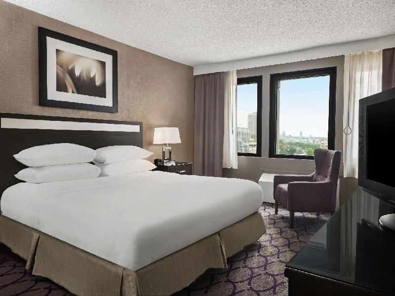 DoubleTree by Hilton Newark Penn Station - Tap to explore photos