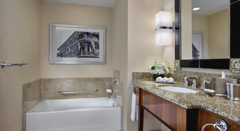 Loews New Orleans Hotel - Tap to explore photos