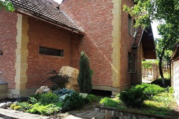 Rare house with garden in Tbilisi photo 2