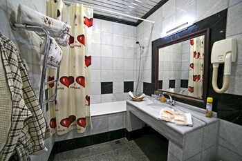 Lighthouse Hotel photo 5