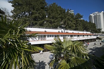 Lighthouse Hotel