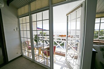 Lighthouse Hotel photo 3