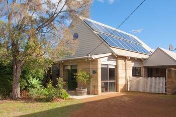 SPA COTTAGE