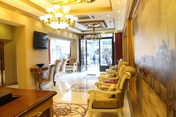 Marmara Deluxe Hotel image 1