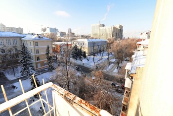 Megapolis Apartments on Karla Marksa 76 photo 2