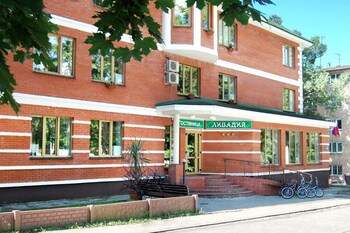 Livadiya, Gostinitsa