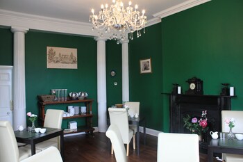 Woodville House photo 2