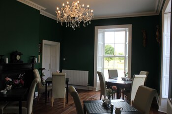 Woodville House photo 3