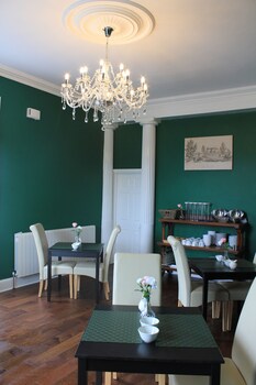 Woodville House photo 5
