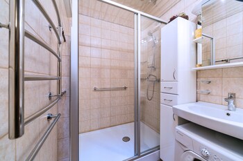 MaxRealty24 Marii Ulianovoy 12 photo 5