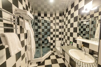 El hotel photo 4