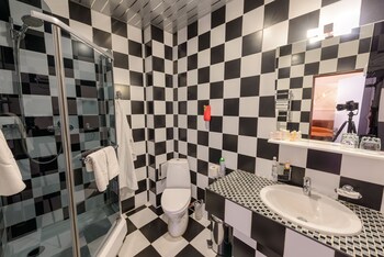 El hotel photo 5