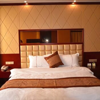 Phoenix Lake Hotel photo 5