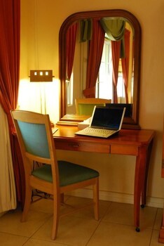 In-Room Business Center