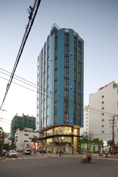Menora Premium Da Nang - Sea Corner Boutique - Tap to explore photos