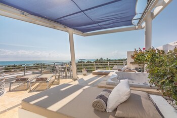 SBV Luxury Ocean Hotel Suites image 1