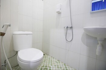 Sky Residence Cimanggis 1 Depok by Airy Rooms photo 3