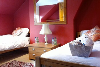 Beautiful Victorian house photo 3