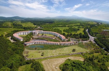 제주 자연 속 Club ES Jeju Resort의 아름다운 풍경