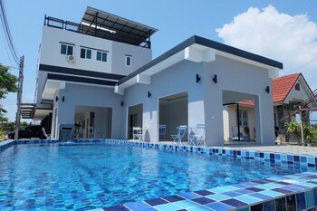 Rim Nam Riva Resort