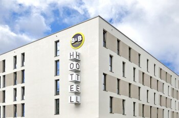 B&B Hotel Stuttgart-Zuffenhausen image 1
