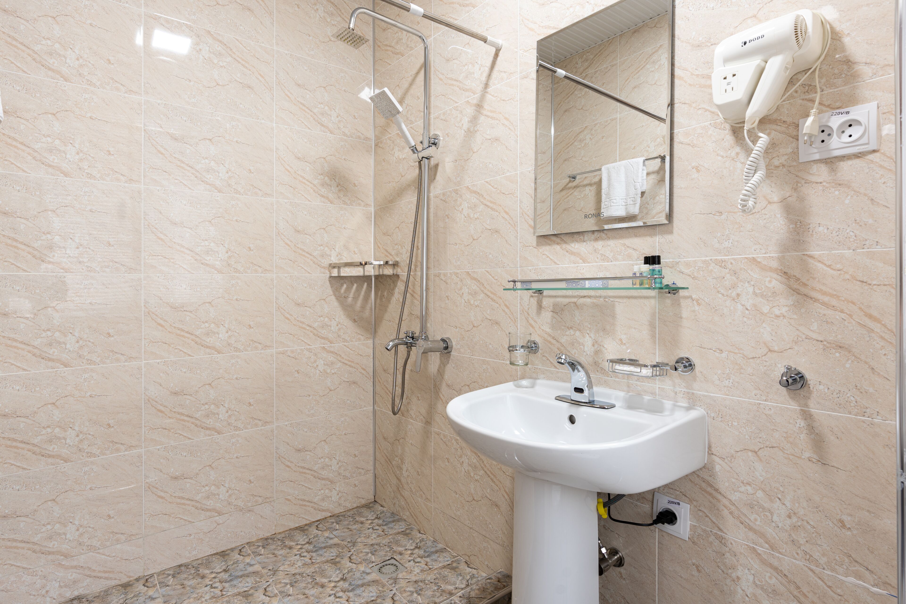 SHAHZODA GRAND HOTEL photo 4