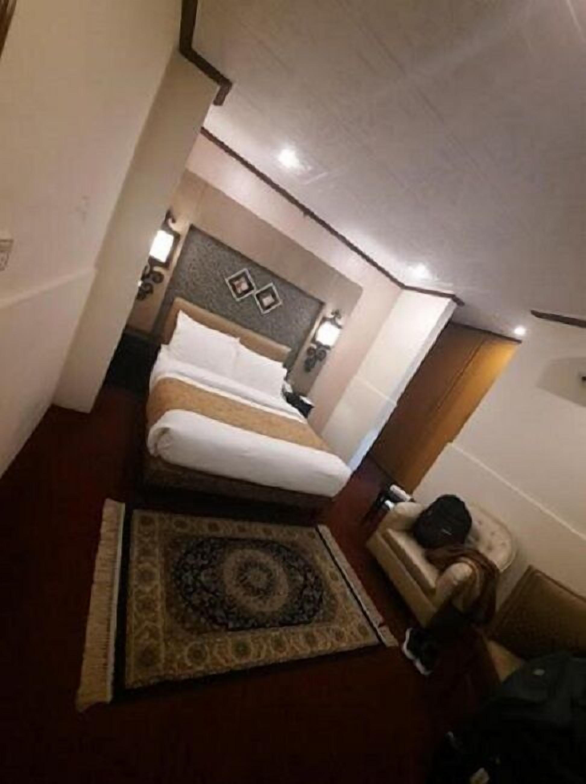 Royal Castle Guest House photo 5