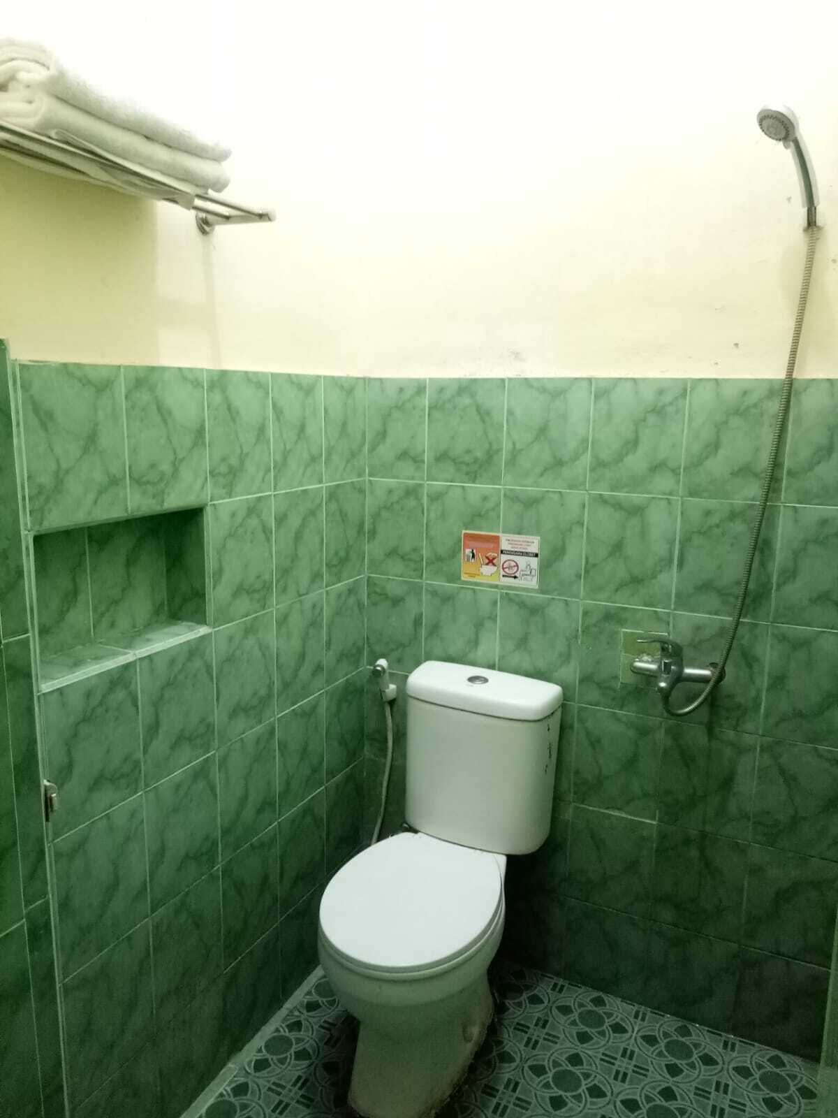 "Panatapan Almonsari By Oyo Rooms" photo 2