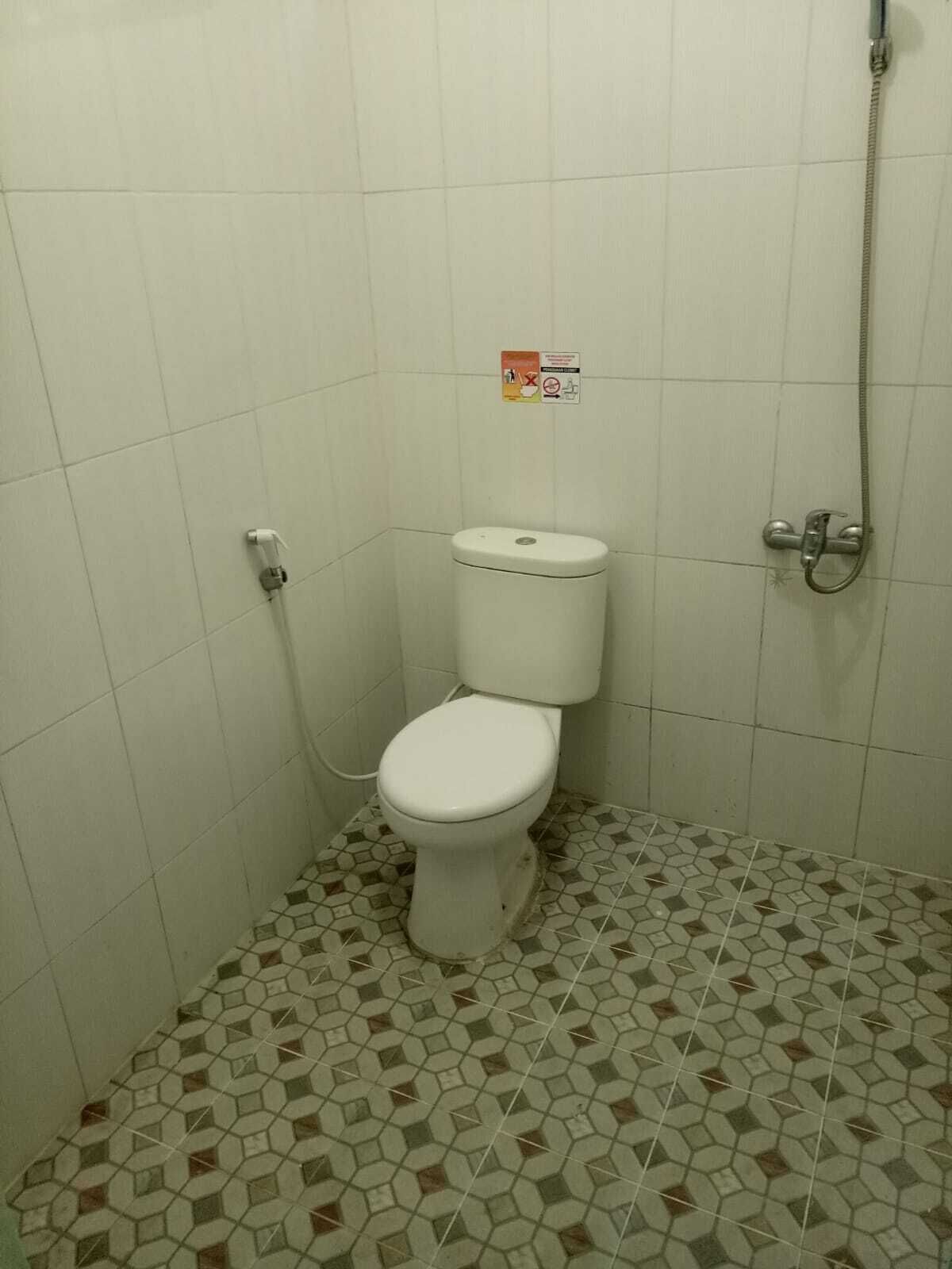 "Panatapan Almonsari By Oyo Rooms" photo 3