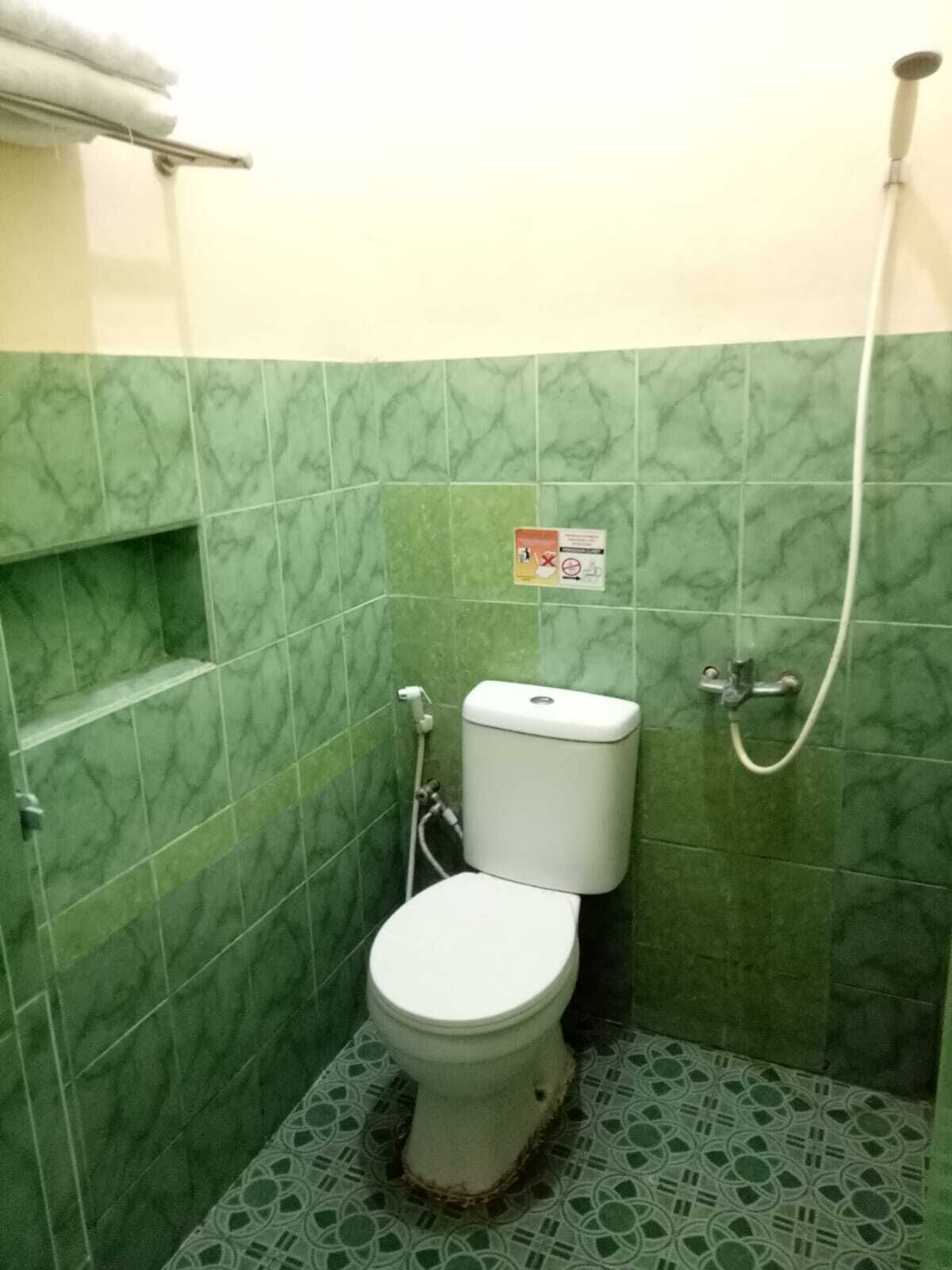 "Panatapan Almonsari By Oyo Rooms" photo 4
