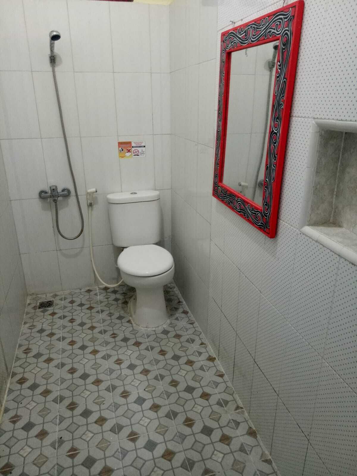 "Panatapan Almonsari By Oyo Rooms" photo 5