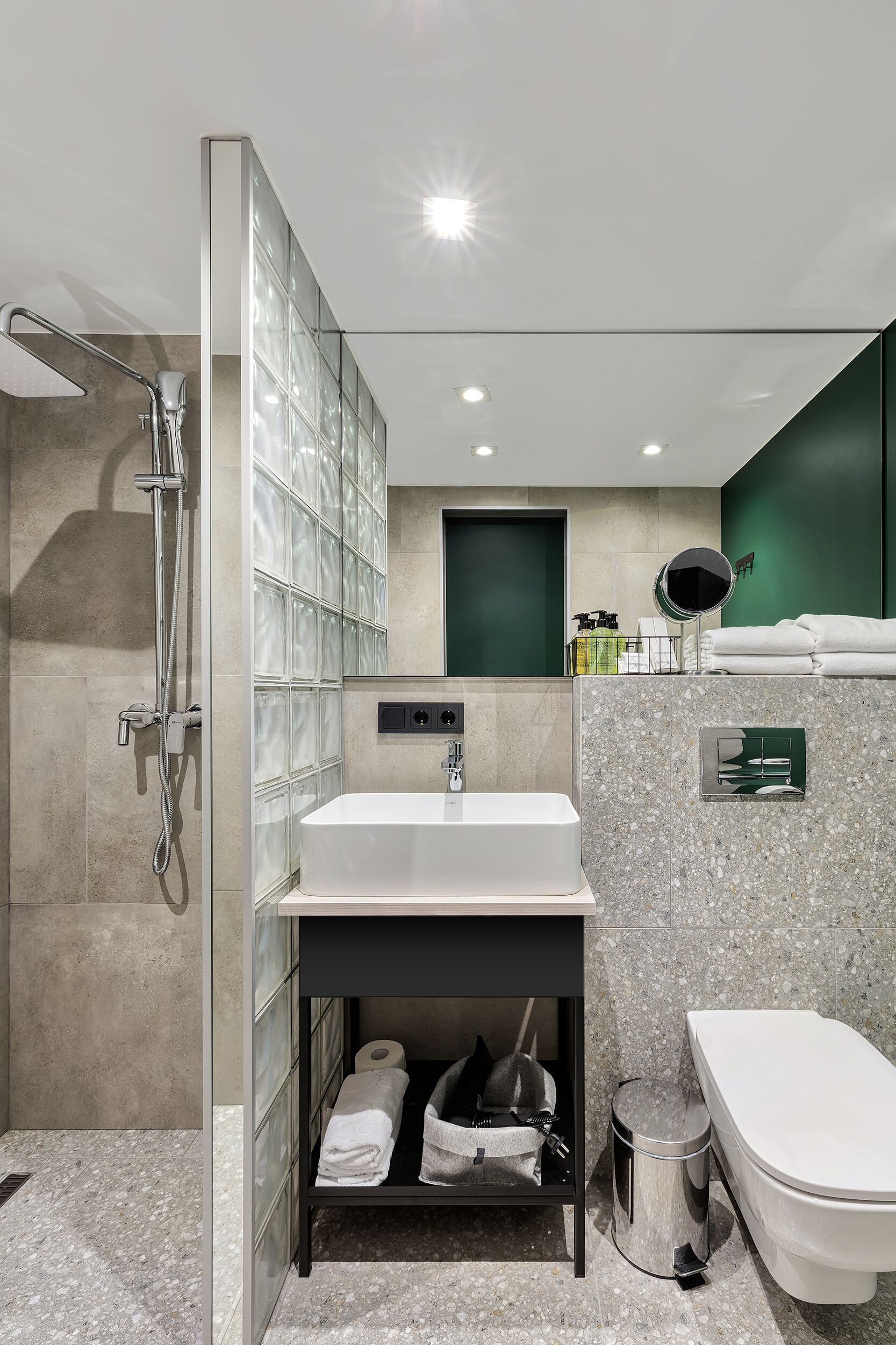 1715 Duplex Hotel photo 3