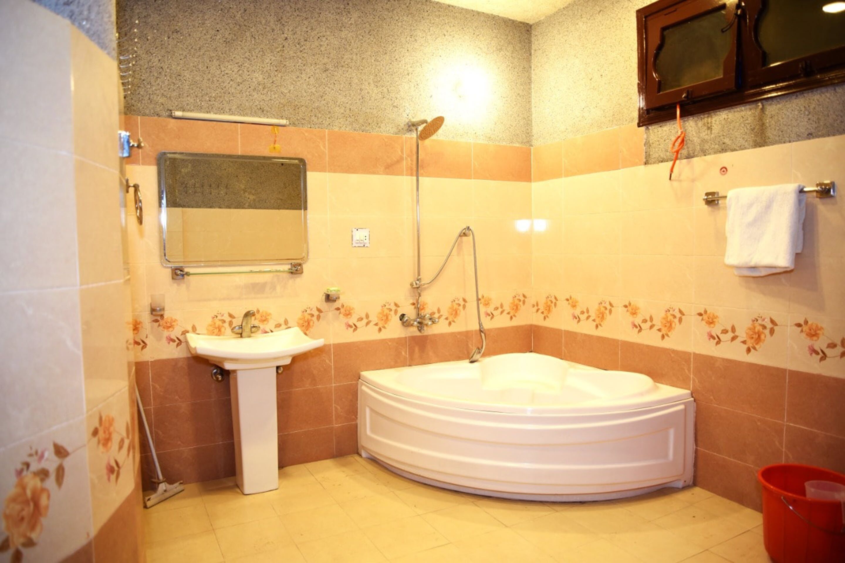 Legend Hotel Chitral photo 3