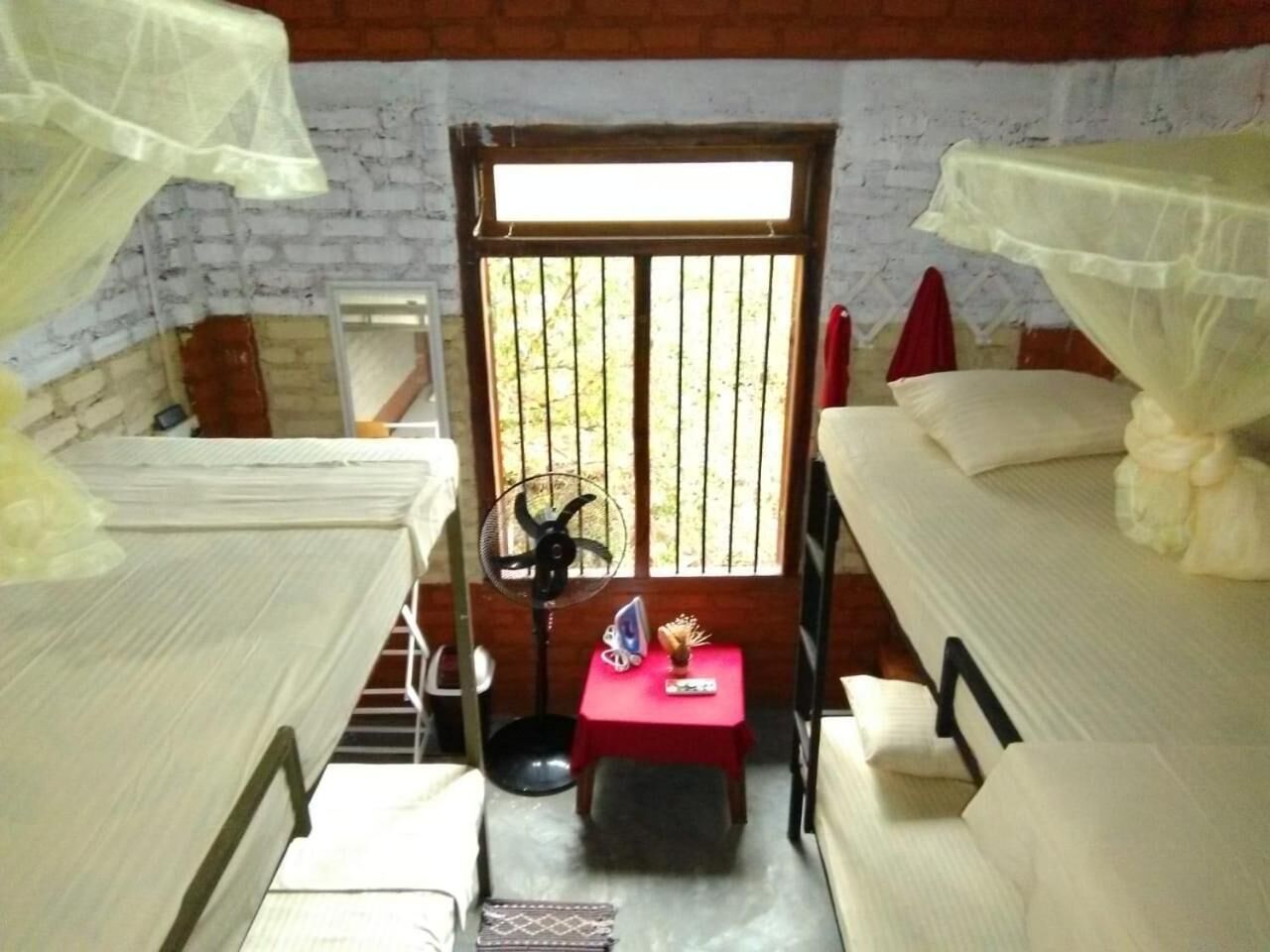 Room 3, Reef Pasikudah, Koralai Pattu (Valachchenai)